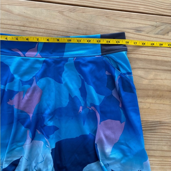 Callaway Women's Skort with Blue and Pink Pattern - Picture 7 of 11